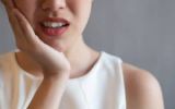 Kiefer- und Zahnfehlstellungen: Symptome, Ursachen & Behandlung